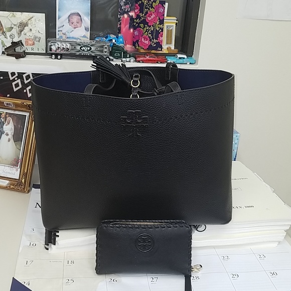 COPY - Tory Burch, SHE'S A BEAUTY - Picture 2 of 4